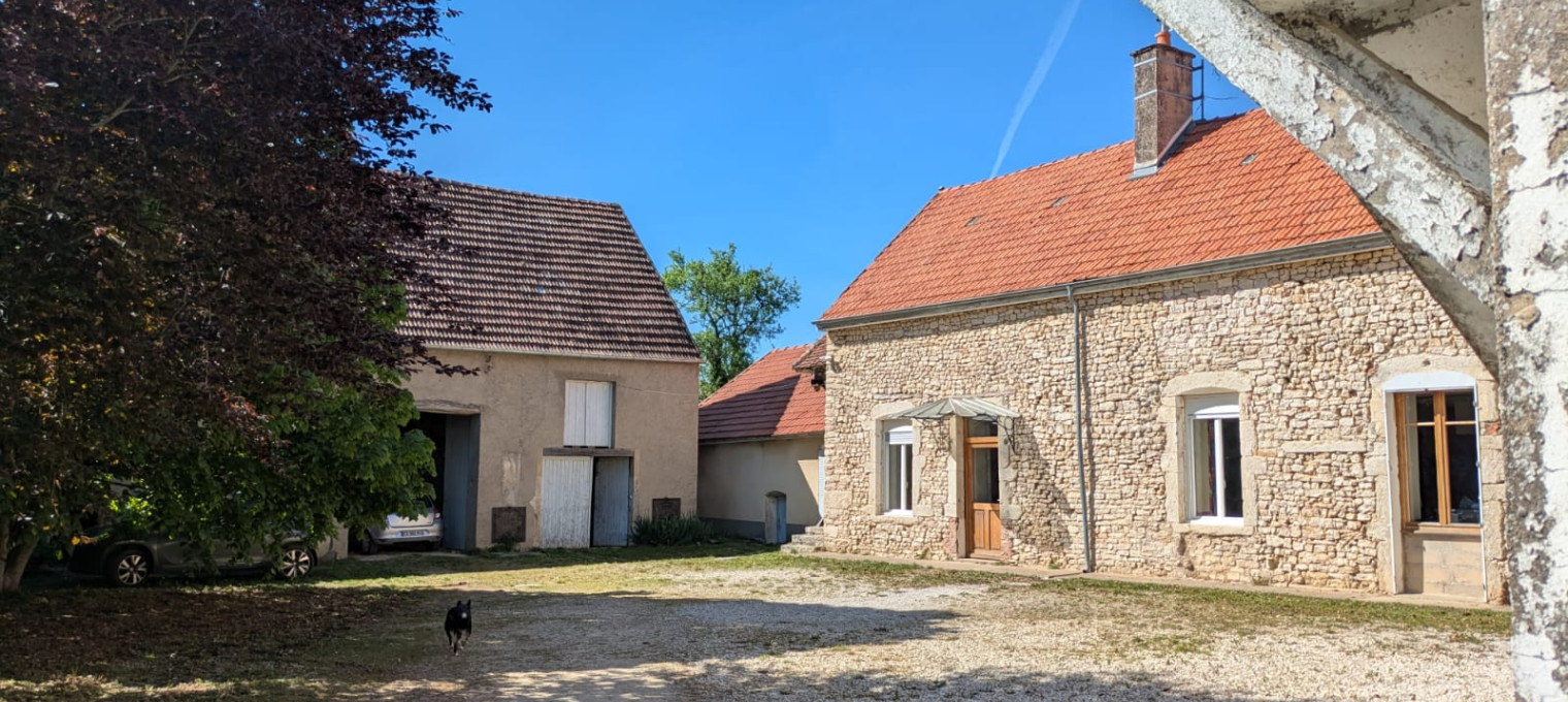 Maison à 
Mirebeau Sur Beze
