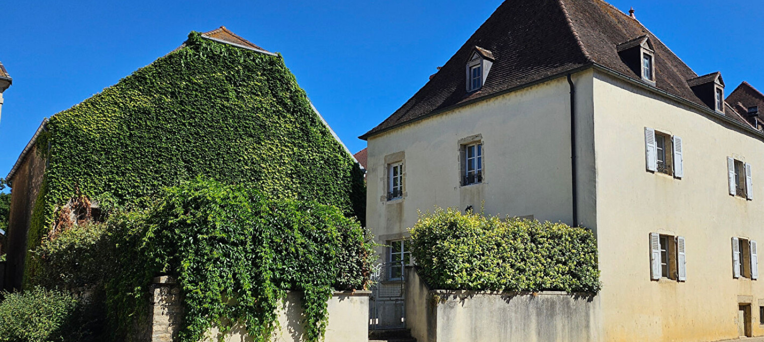 Maison à 
Talmay
