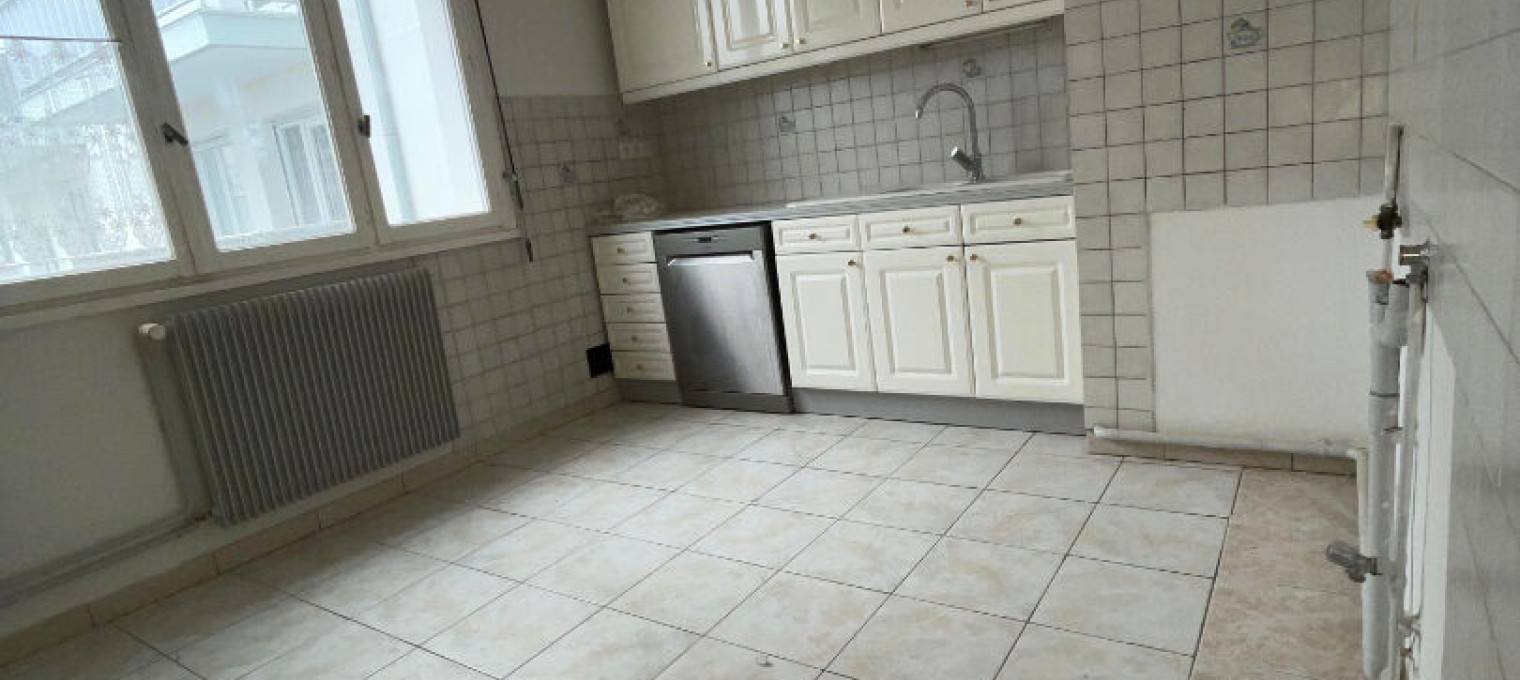 Appartement à 
Gray
