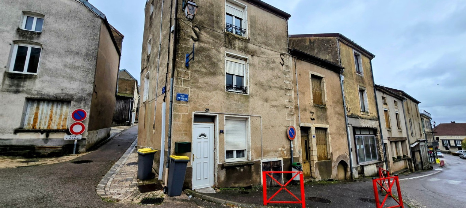 Maison Ã  
Champlitte